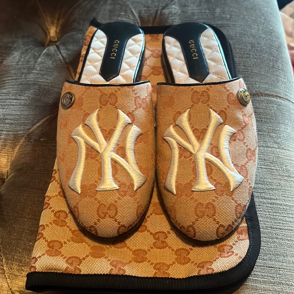 Gucci NY Yankee Slides